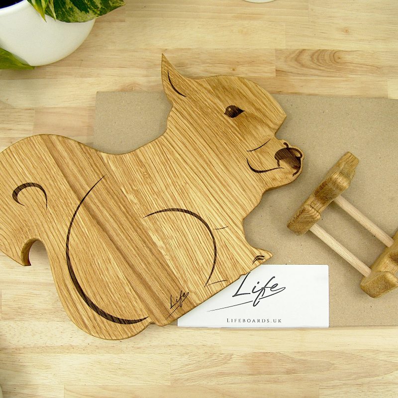 Squirrel Chopping Board - Hand Made in British Oak
