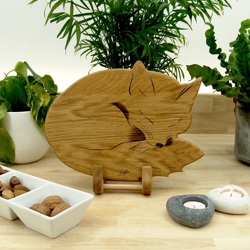 Handmade Fox Chopping Board in British Oak – Wooden Fox Gift