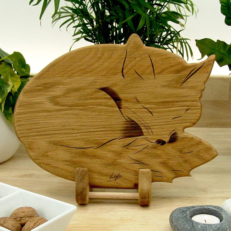 Handmade Fox Chopping Board in British Oak – Wooden Fox Gift