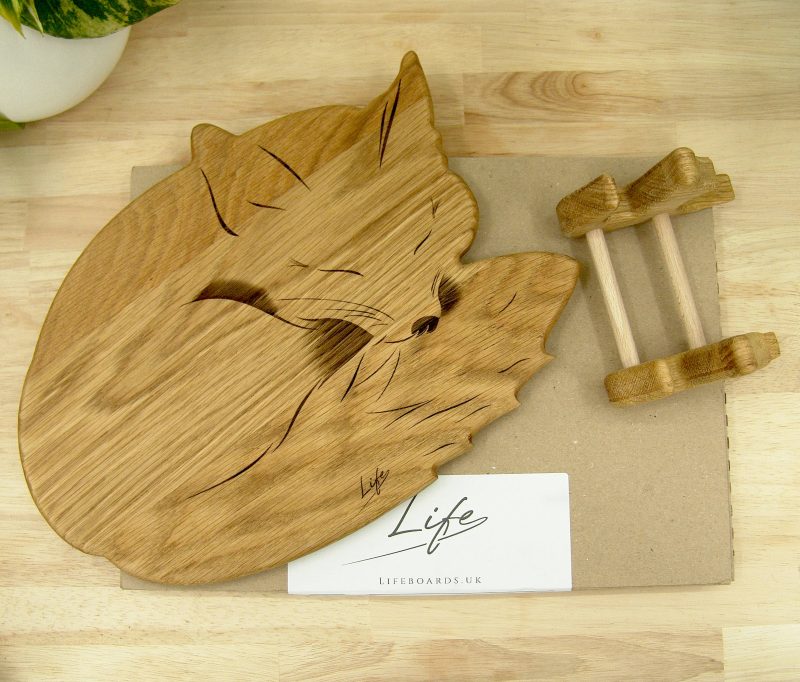 Handmade Fox Chopping Board in British Oak – Wooden Fox Gift