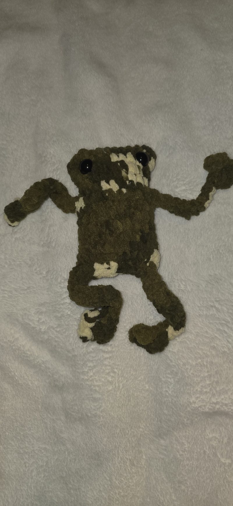 Crochet Leggy Frog Plush – Handmade Chenille Amigurumi toy – Custom Colours – UKCA Tested Soft Toy