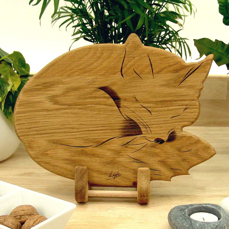 Handmade Fox Chopping Board in British Oak – Wooden Fox Gift