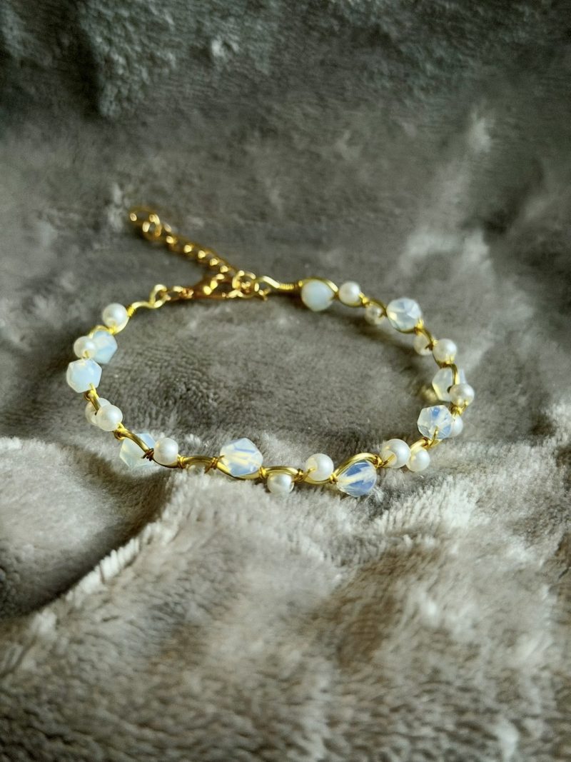 18k Gold Plated opalite & pearl wavy adjustable bracelet