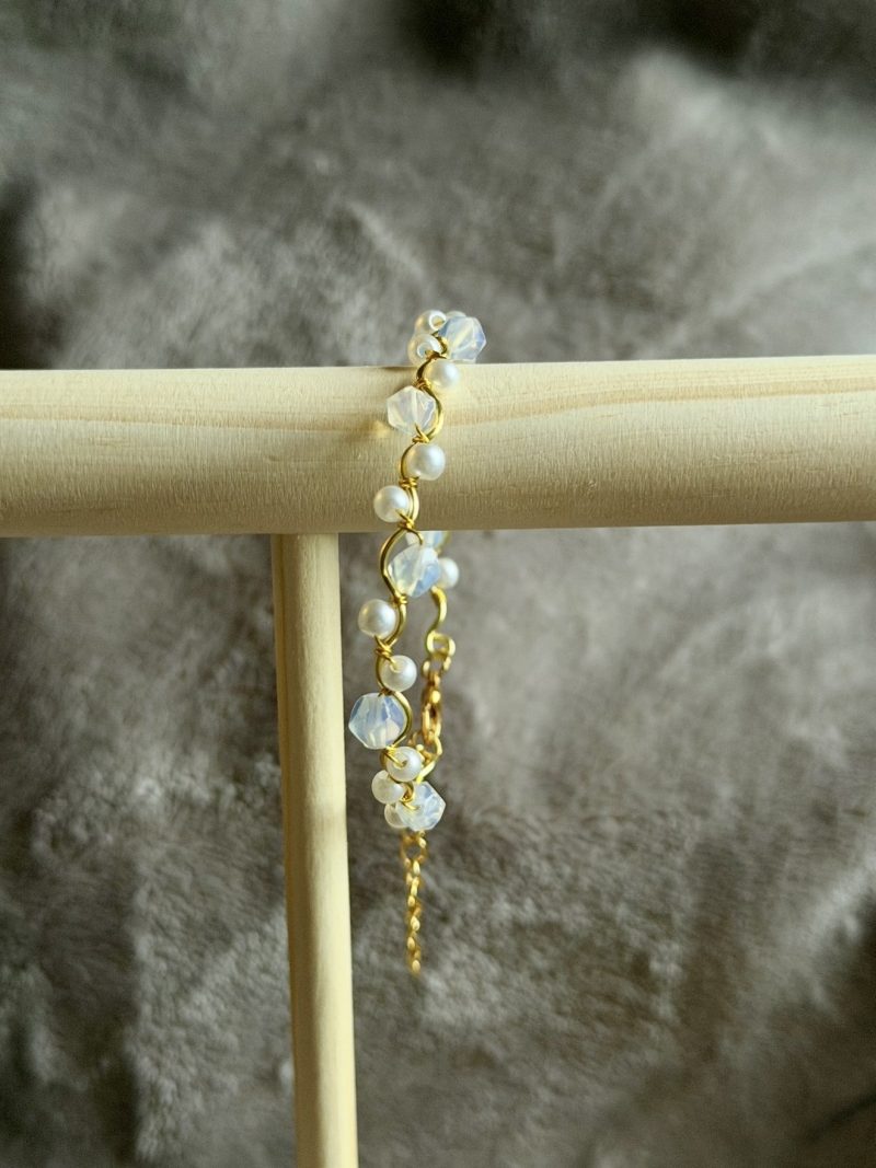 18k Gold Plated opalite & pearl wavy adjustable bracelet