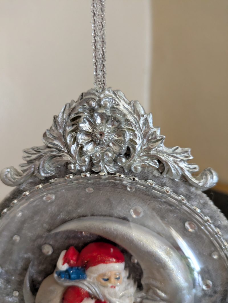 Hand made elegant christmas medalion
