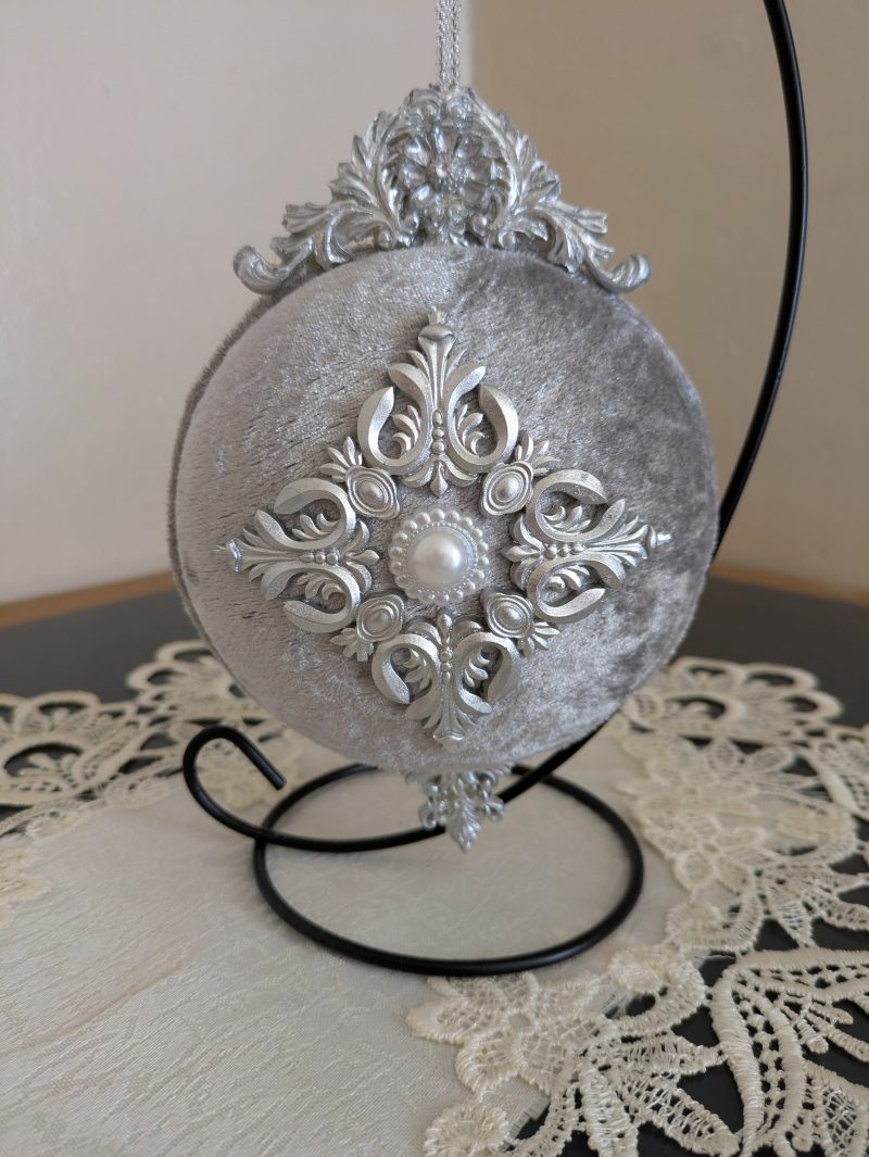 Hand made elegant christmas medalion