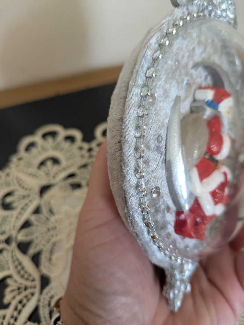 Hand made elegant christmas medalion