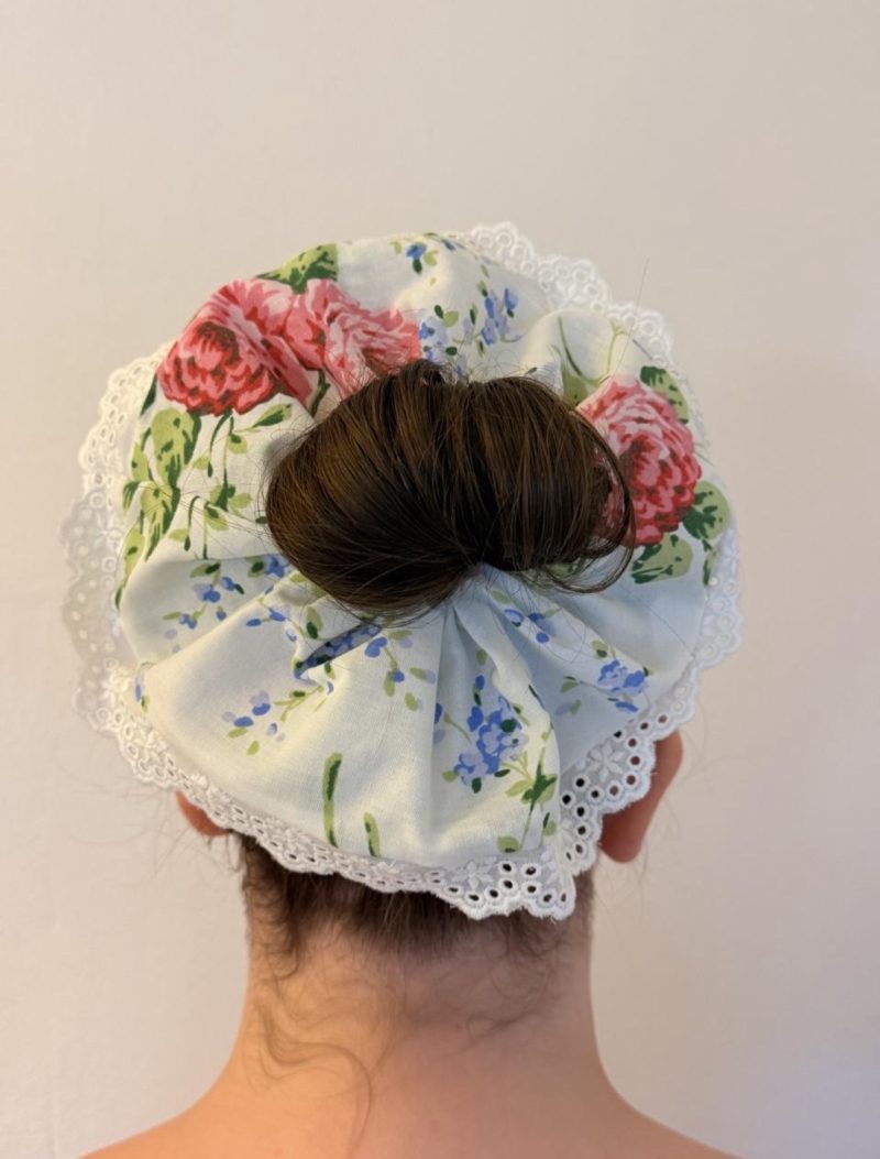 Dollette style hair set