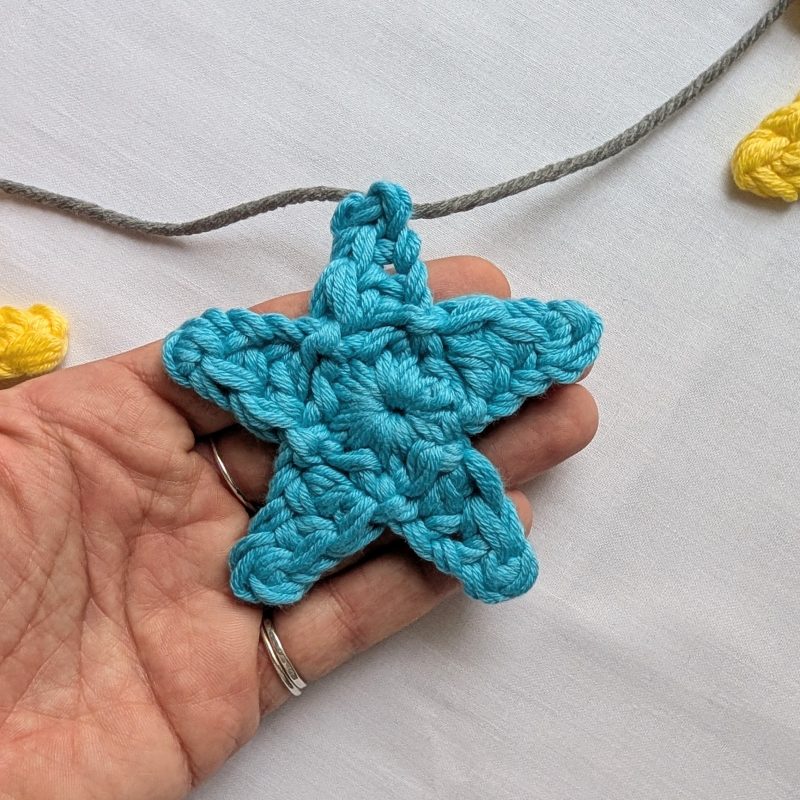 Crochet star bunting, Blue & yellow