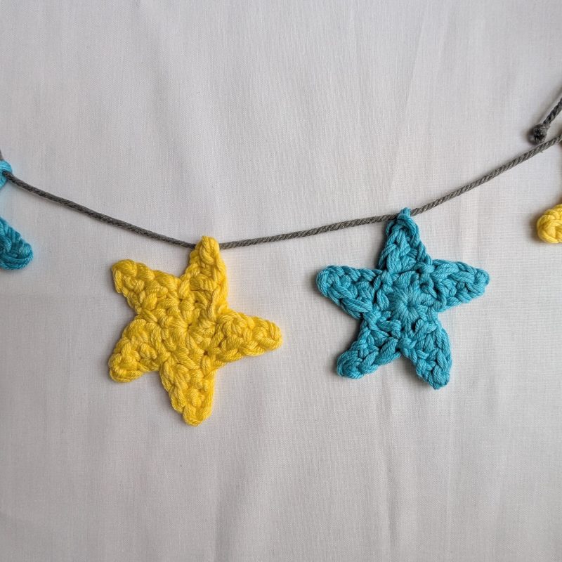Crochet star bunting, Blue & yellow