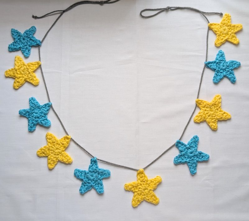 Crochet star bunting, Blue & yellow