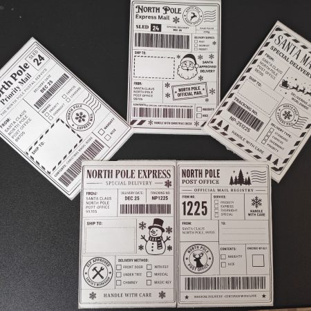 Pack off 10 Christmas shipping style labels