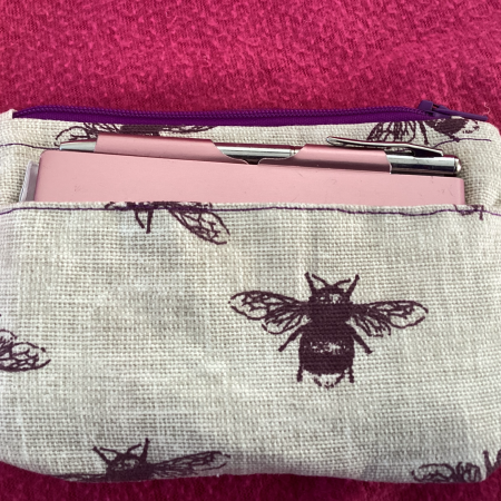 Gorgeous Super Cute Small Lined Zipped Fabric Coin/Card Purse/Wallet Cream/Burgundy