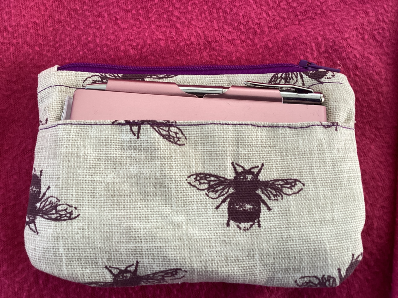 Gorgeous Super Cute Small Lined Zipped Fabric Coin/Card Purse/Wallet Cream/Burgundy
