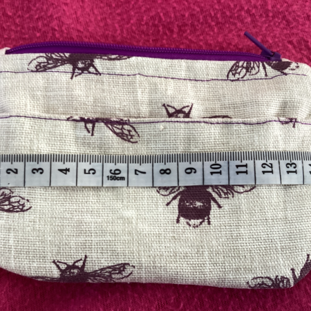 Gorgeous Super Cute Small Lined Zipped Fabric Coin/Card Purse/Wallet Cream/Burgundy