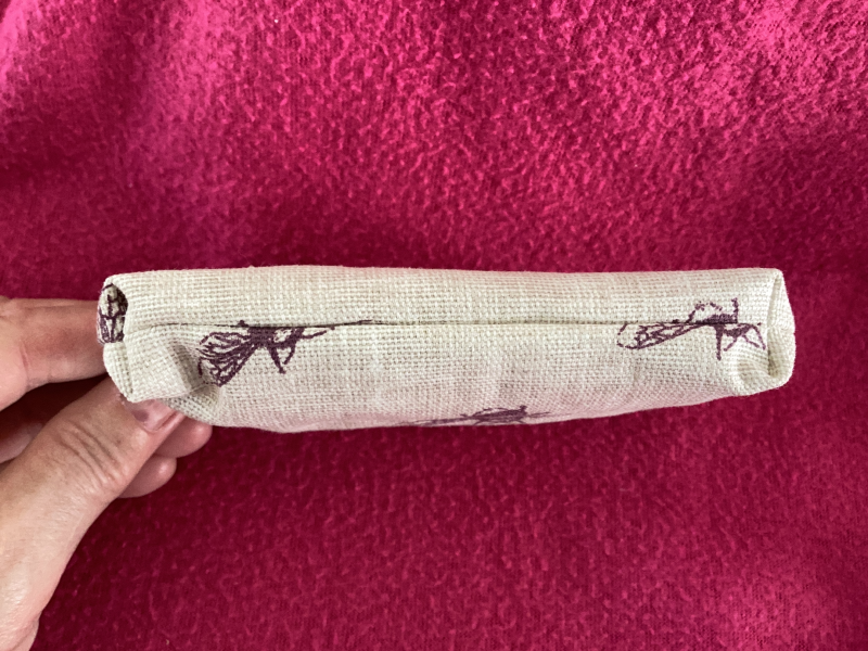 Gorgeous Cream/Burgundy Super Cute Small Lined Zipped Fabric Coin/Card Purse