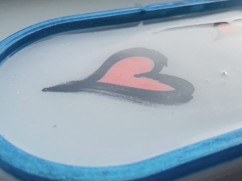 Handmade 18cm Heart Trinket Tray in White Resin with Blue Outline