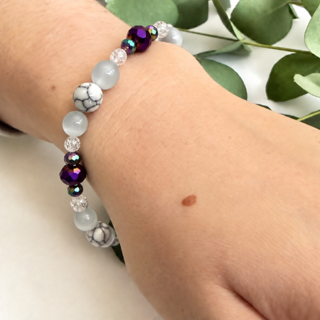Handmade Howlite & Crackled Quartz Bracelet