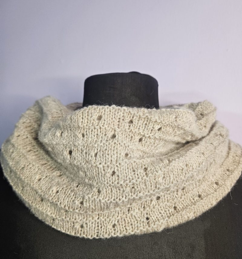 Handknitted 100% wool cowl.