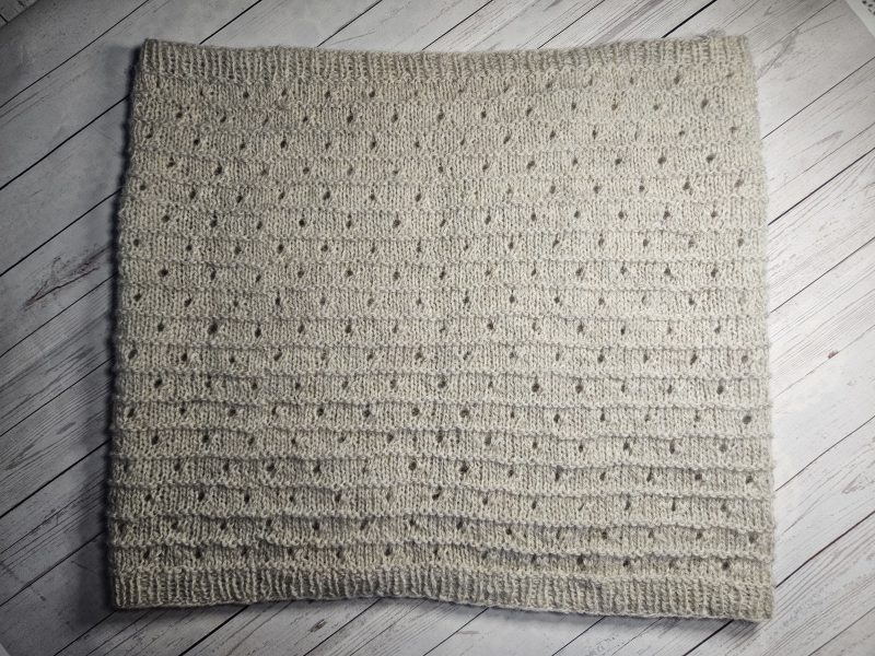 Handknitted 100% wool cowl.