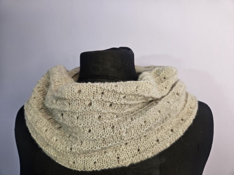 Handknitted 100% wool cowl.