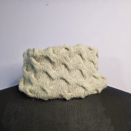 Handknitted 100% wool cowl/tubescarf.