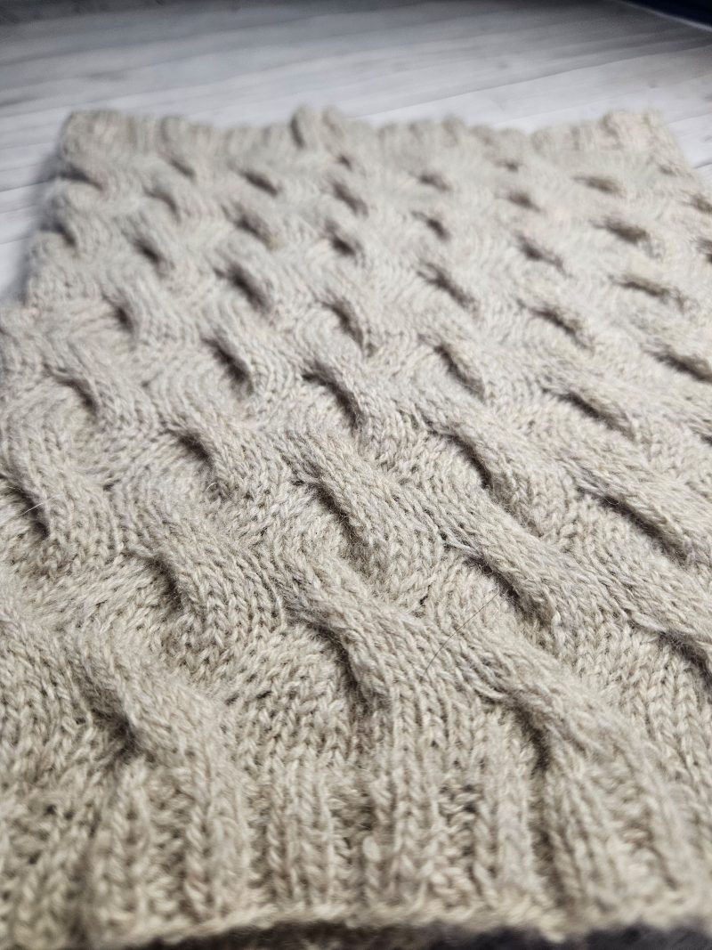 Handknitted 100% wool cowl/tubescarf.