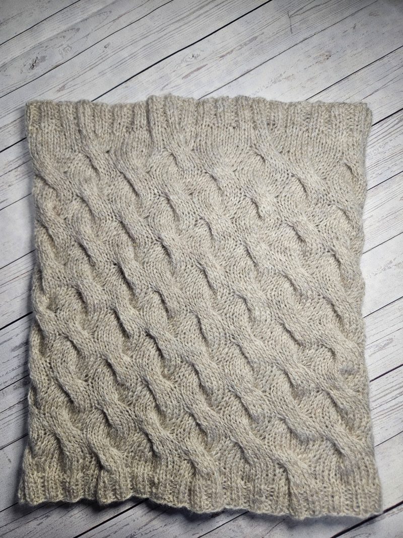 Handknitted 100% wool cowl/tubescarf.
