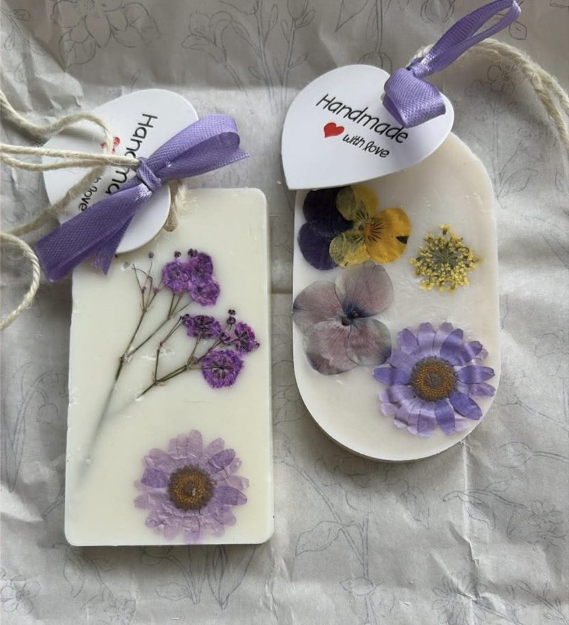 Handmade Botanical Wax Melt Hanger with Dried Flowers and Cord (Copy)