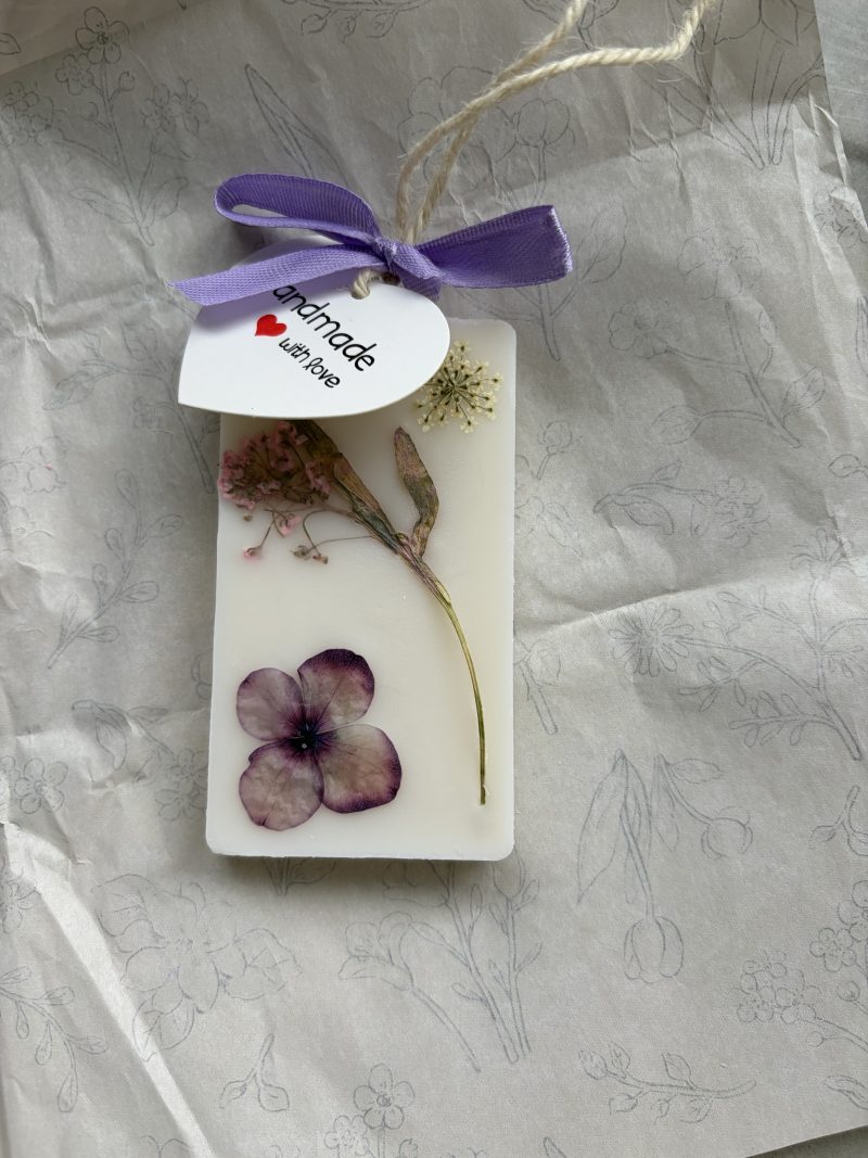 Handmade Botanical Wax Melt Hanger with Dried Flowers and Cord (Copy)