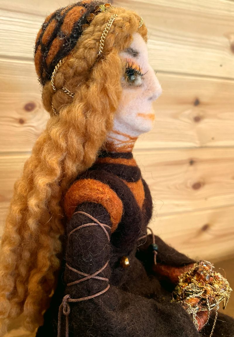 Needle-felted woman - Abundance