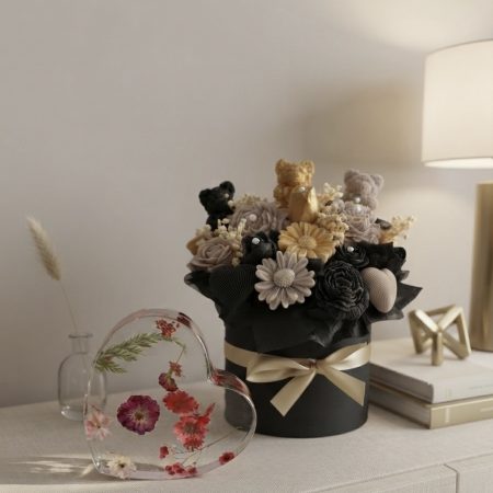 Luxury Wax Melt Flower Bouquet in a Hat Box (Copy)
