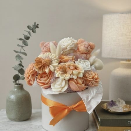 Luxury Wax Melt Flower Bouquet in a Hat Box (Copy)