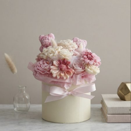 Luxury Wax Melt Flower Bouquet in a Hat Box (Copy)