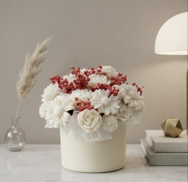 Luxury Wax Melt Flower Bouquet in a Hat Box (Copy)
