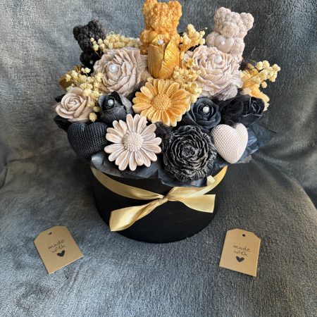Luxury Wax Melt Flower Bouquet in a Hat Box (Copy)