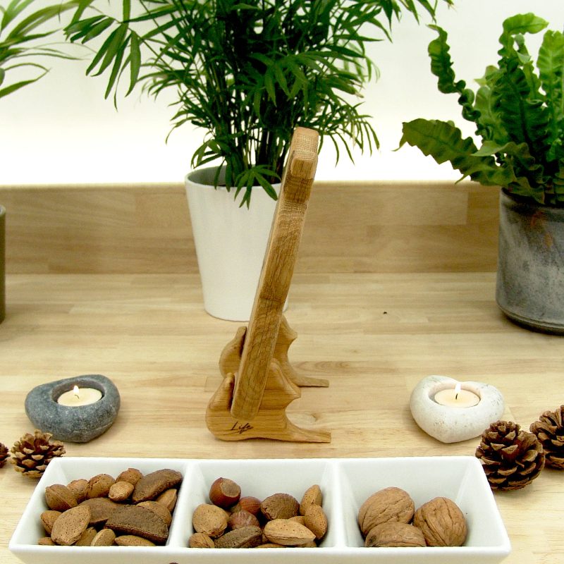 Handmade Solid Oak Pumpkin & Mouse Chopping Board with Stand