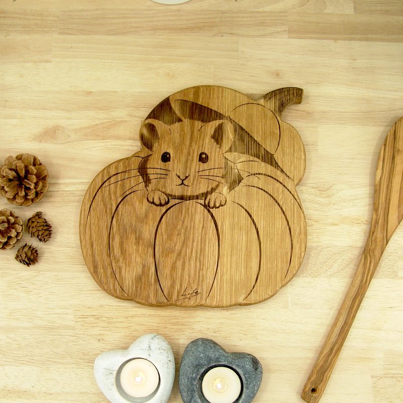 Handmade Solid Oak Pumpkin & Mouse Chopping Board with Stand