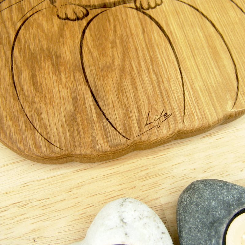 Handmade Solid Oak Pumpkin & Mouse Chopping Board with Stand