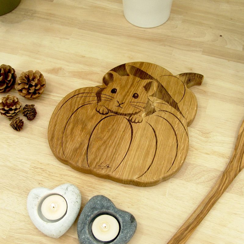 Handmade Solid Oak Pumpkin & Mouse Chopping Board with Stand