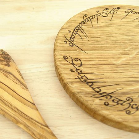 Lord of the Rings Chopping Board: Ring of Power, Solid Oak 23cm