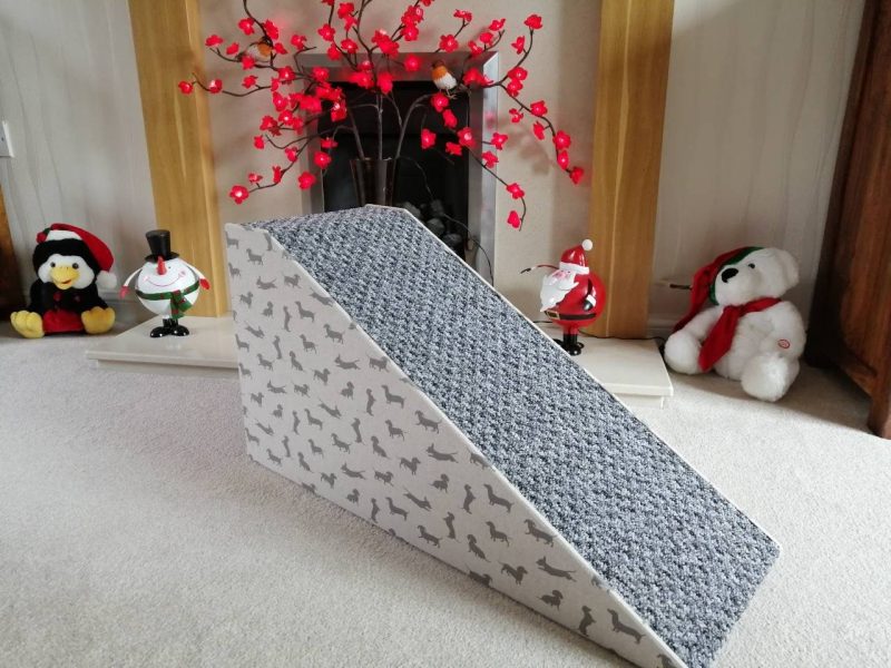 16cm H x 40cm W x 40cm L base Unique Pet Ramp/Non-Slip for Outdoor Steps