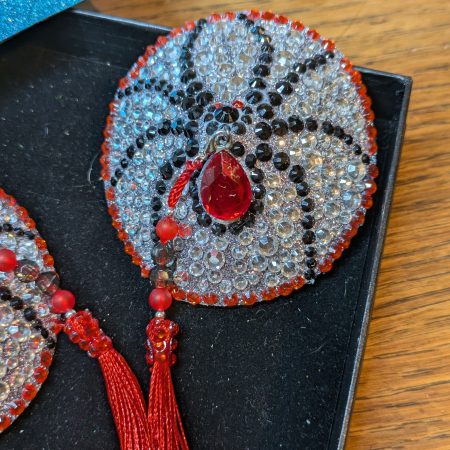 Handmade burlesque nipple tassels black and red spider