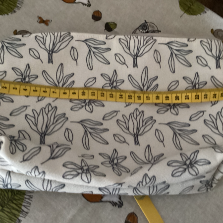 Medium Sized Cream Zipped Lined Durable Thick Fabric Make Up Bag/Pouch/Purse