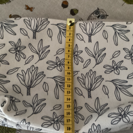 Medium Sized Cream Zipped Lined Durable Thick Fabric Make Up Bag/Pouch/Purse