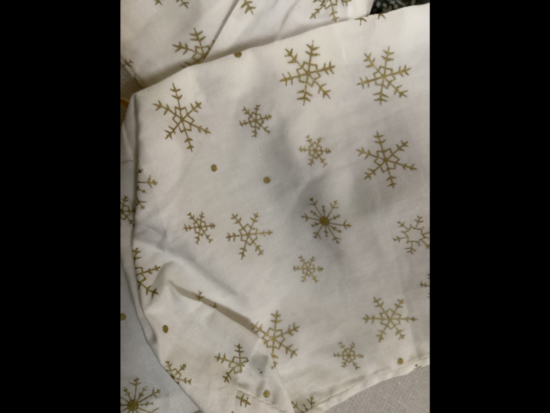 Handmade Selection of 7 Fabric gift bags 2 x Grey with White Snowflakes 5 x Small Gorgeous Gold Star Patterned Fabric