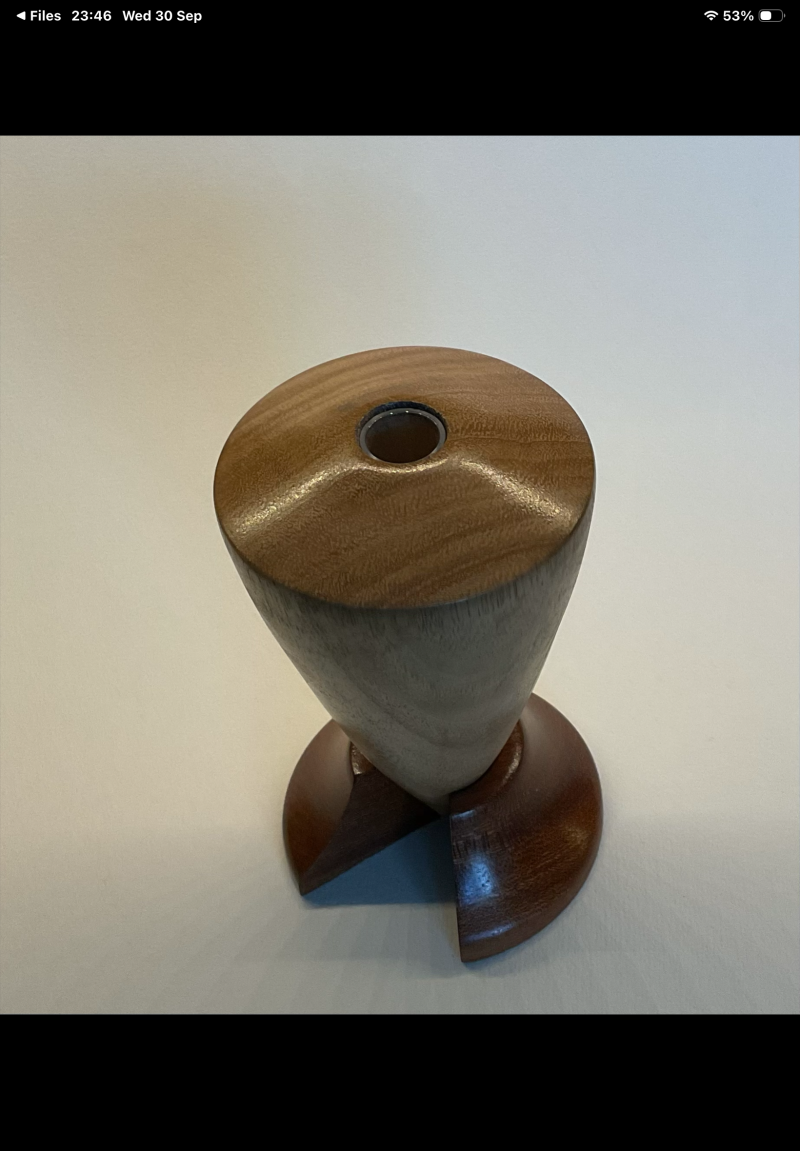 Bud vase art deco