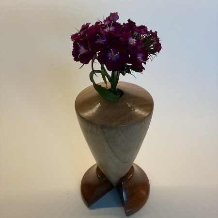 Bud vase art deco