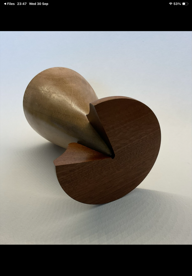 Bud vase art deco