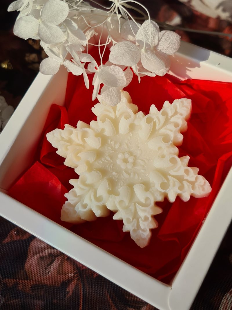 Christmas scented candle gift, sock filler, snow flake, secret santa
